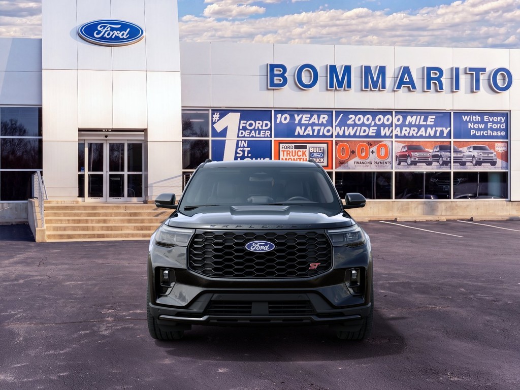 Ford Explorer Vehicle Full-screen Gallery Image 3