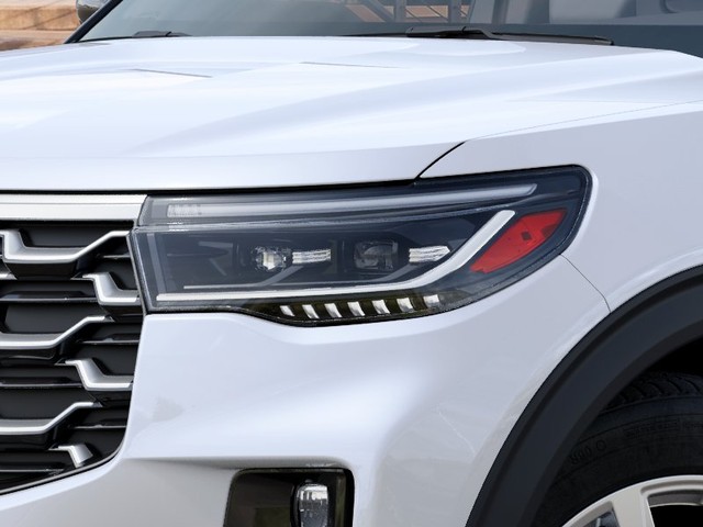 Ford Explorer Vehicle Full-screen Gallery Image 18