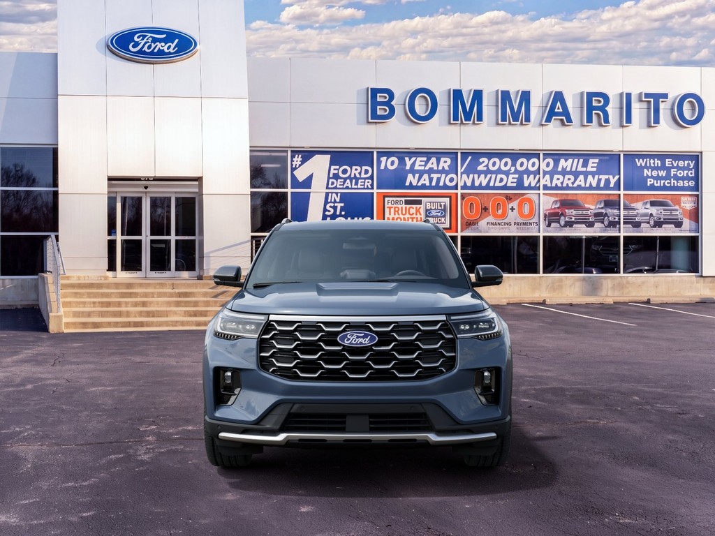 Ford Explorer Vehicle Full-screen Gallery Image 3