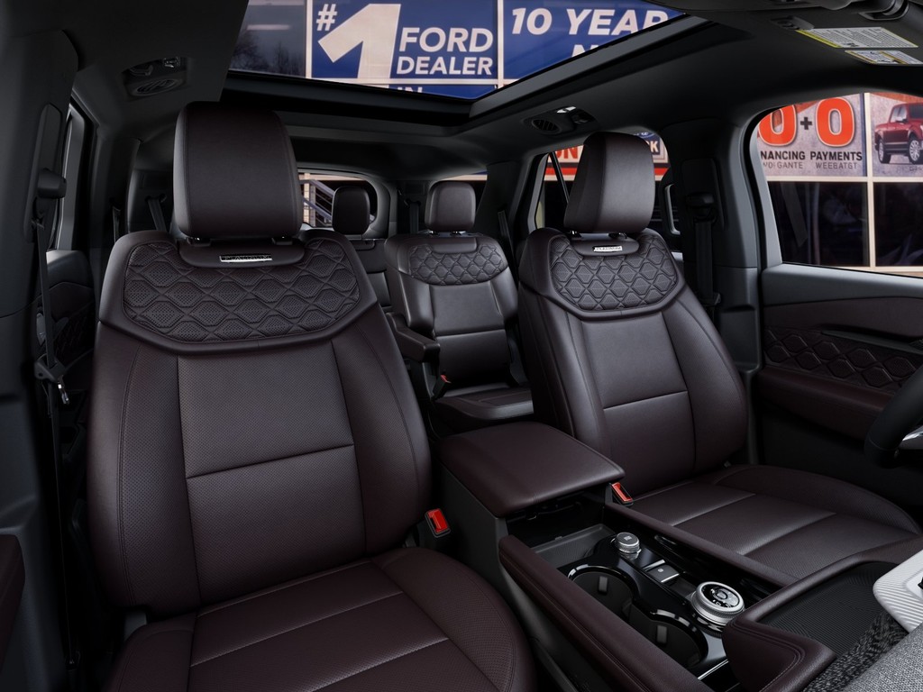 Ford Explorer Vehicle Full-screen Gallery Image 10
