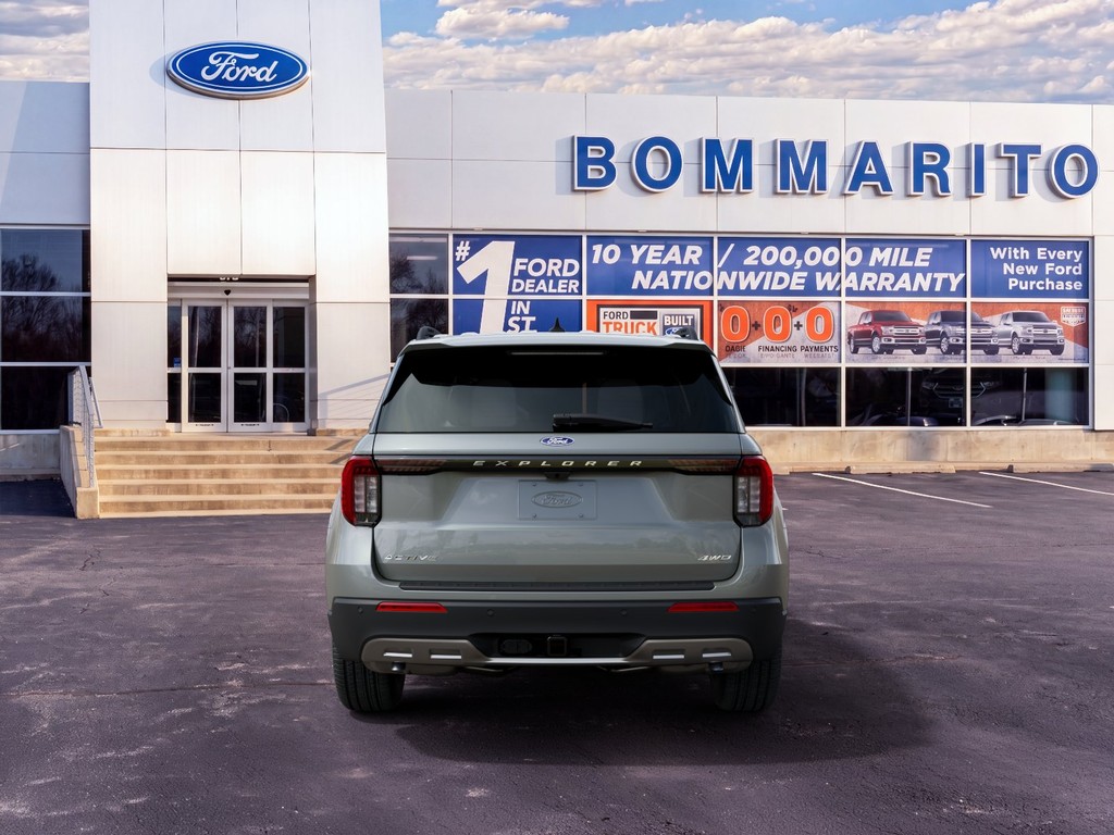 Ford Explorer Vehicle Full-screen Gallery Image 7