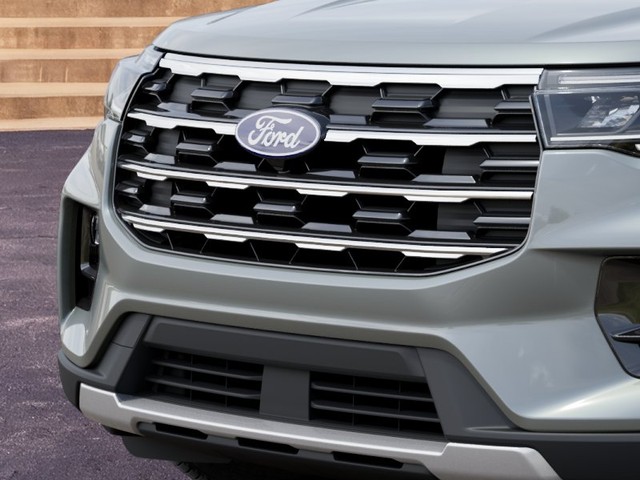 Ford Explorer Vehicle Full-screen Gallery Image 17