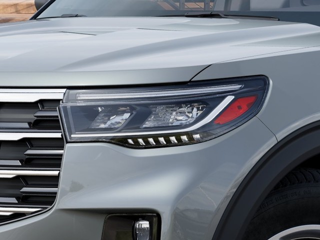 Ford Explorer Vehicle Full-screen Gallery Image 18