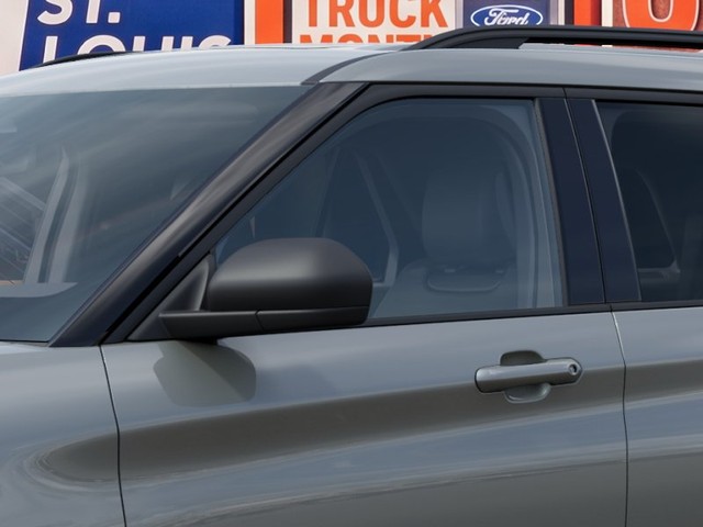 Ford Explorer Vehicle Full-screen Gallery Image 20