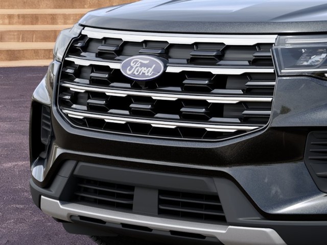 Ford Explorer Vehicle Full-screen Gallery Image 17