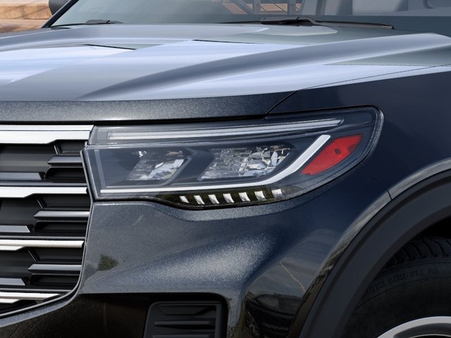 Ford Explorer Vehicle Full-screen Gallery Image 18