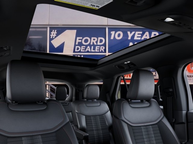 Ford Explorer Vehicle Full-screen Gallery Image 22