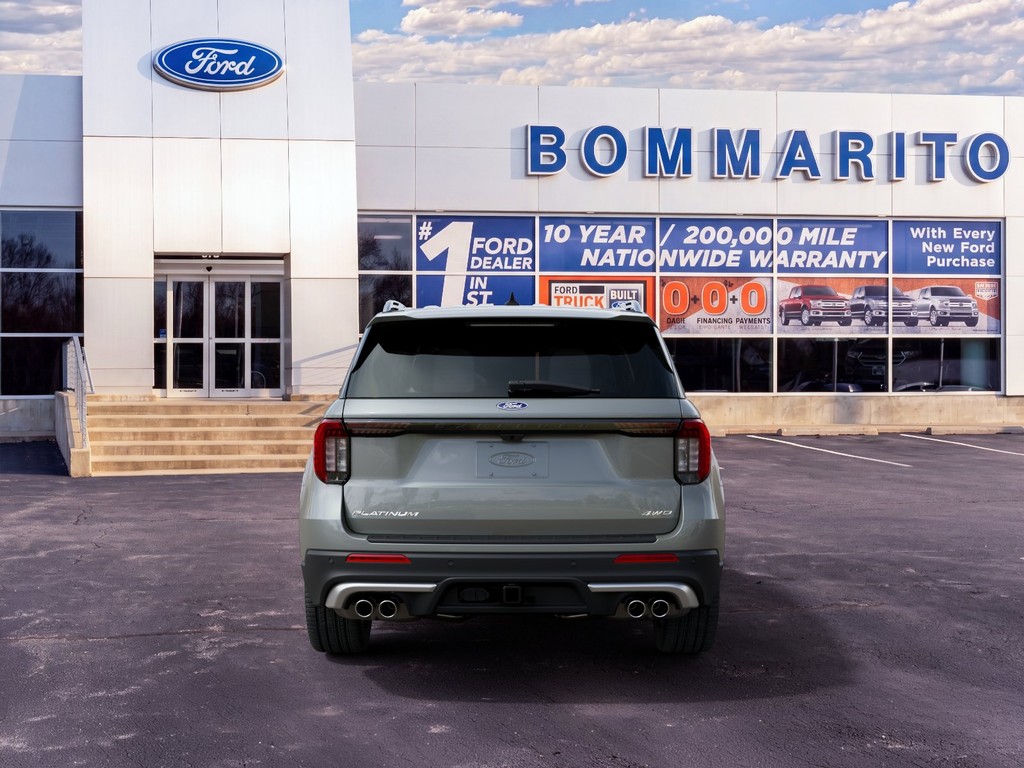 Ford Explorer Vehicle Full-screen Gallery Image 7