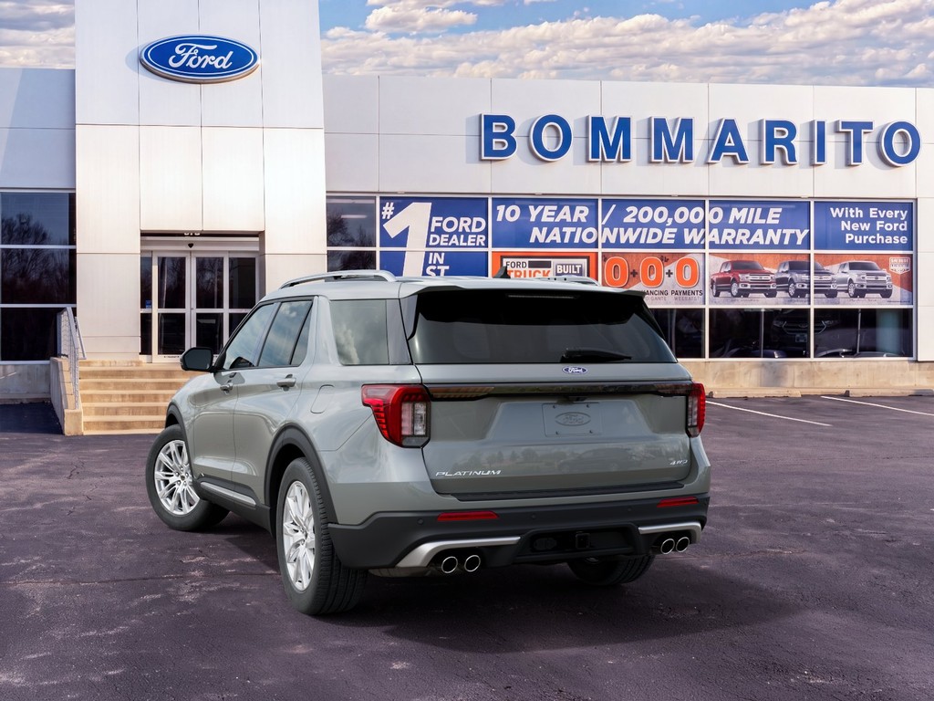 Ford Explorer Vehicle Full-screen Gallery Image 8
