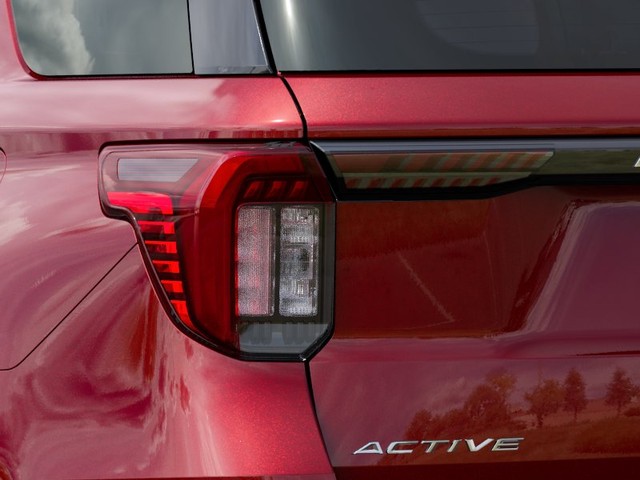 Ford Explorer Vehicle Full-screen Gallery Image 21