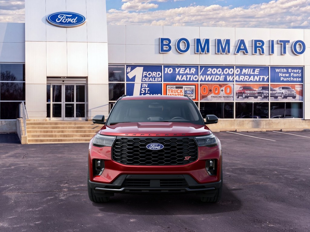 Ford Explorer Vehicle Full-screen Gallery Image 3