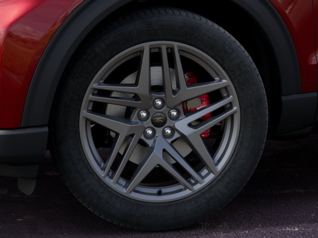 Ford Explorer Vehicle Full-screen Gallery Image 19