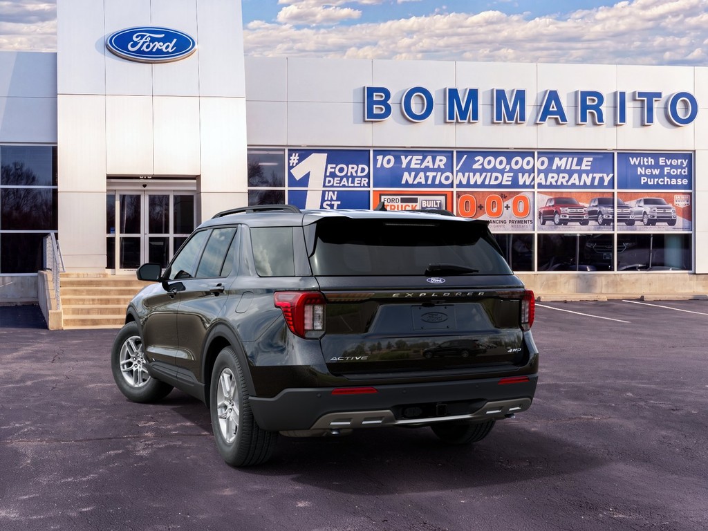 Ford Explorer Vehicle Full-screen Gallery Image 8