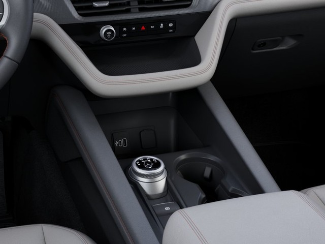 Ford Explorer Vehicle Full-screen Gallery Image 15