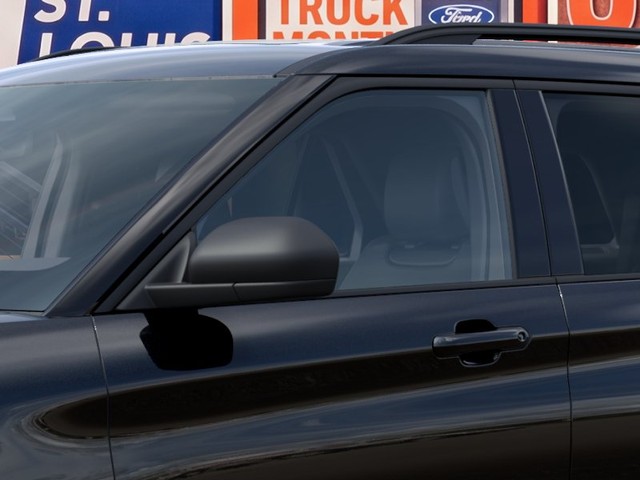 Ford Explorer Vehicle Full-screen Gallery Image 20