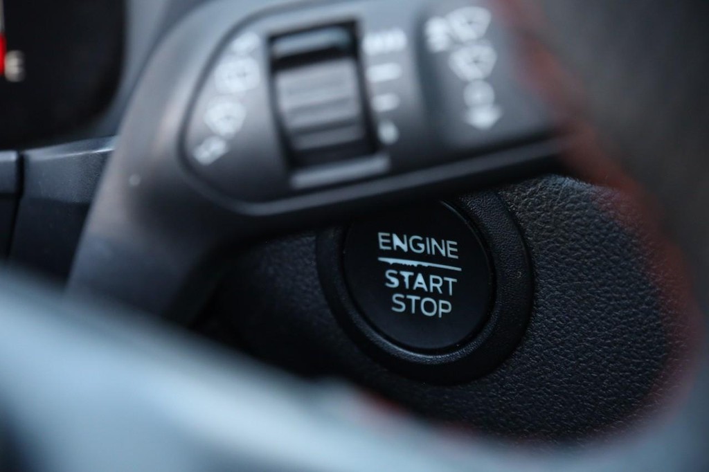 Ford Escape Vehicle Full-screen Gallery Image 15