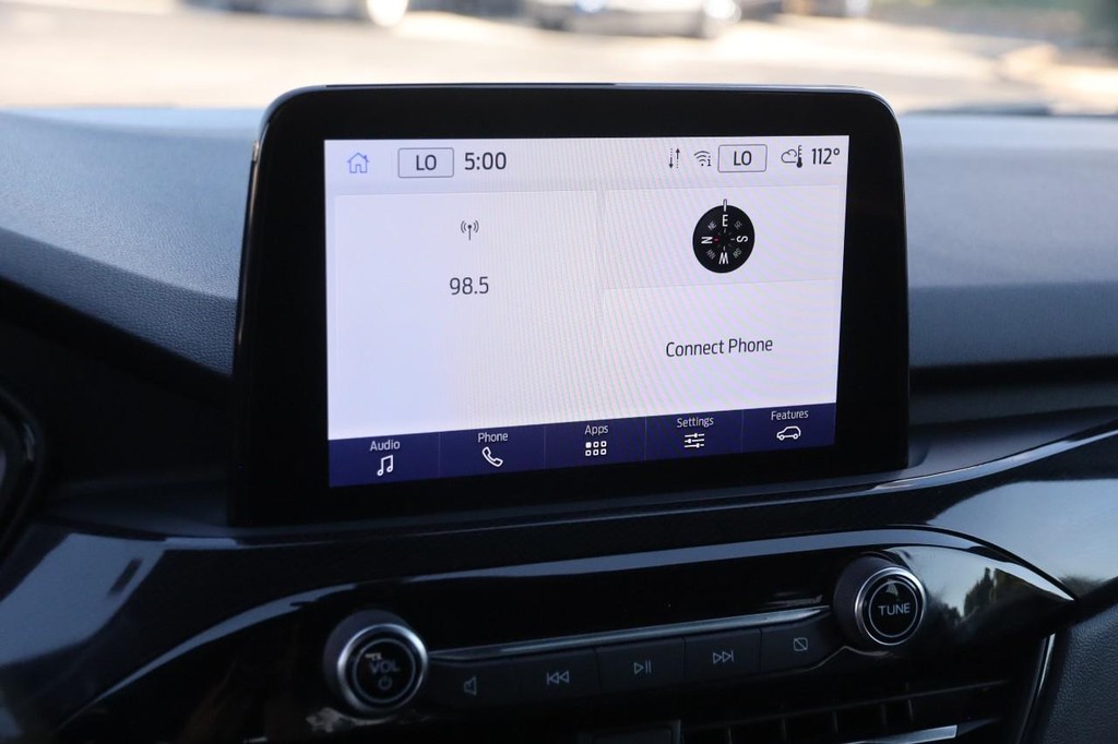 Ford Escape Vehicle Full-screen Gallery Image 17