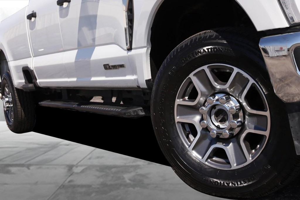 Ford Super Duty F-350 SRW Vehicle Image 03