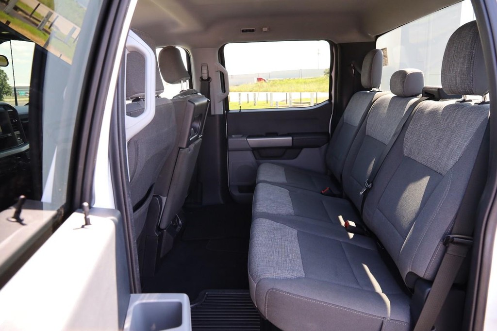 Ford Super Duty F-350 SRW Vehicle Image 10