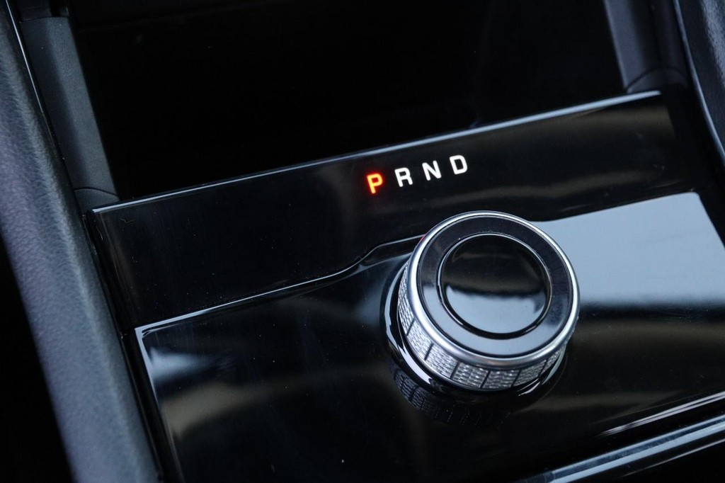 Jeep Grand Cherokee Vehicle Image 20