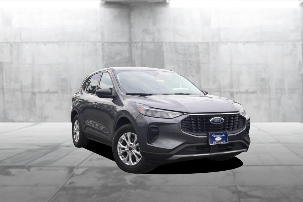 Ford Escape Vehicle Image 02