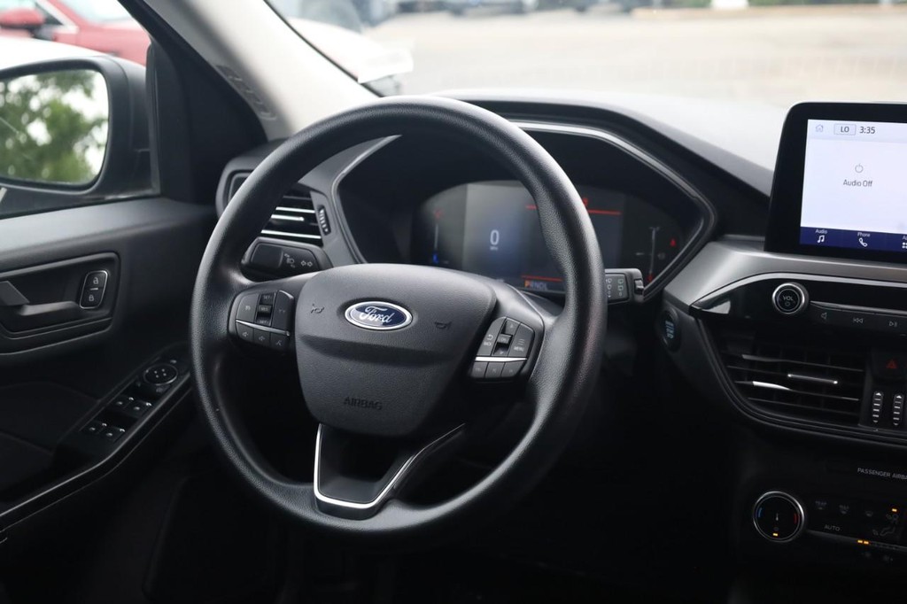 Ford Escape Vehicle Image 23