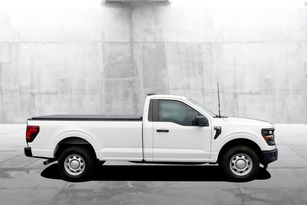 Ford F-150 Vehicle Full-screen Gallery Image 5