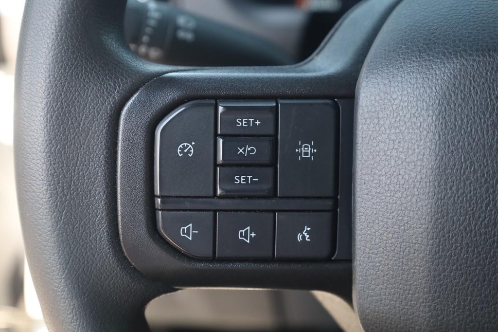 Ford F-150 Vehicle Full-screen Gallery Image 10