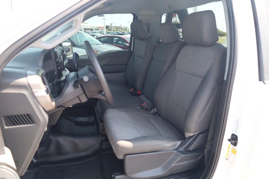 Ford F-150 Vehicle Full-screen Gallery Image 20