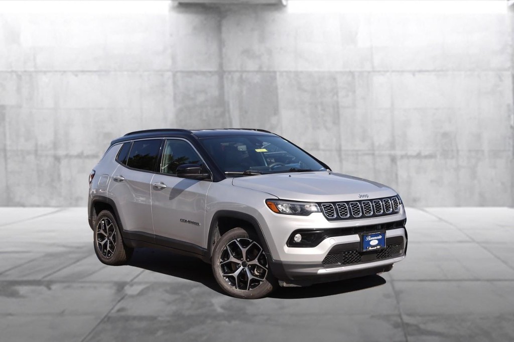 Jeep Compass Vehicle Image 02