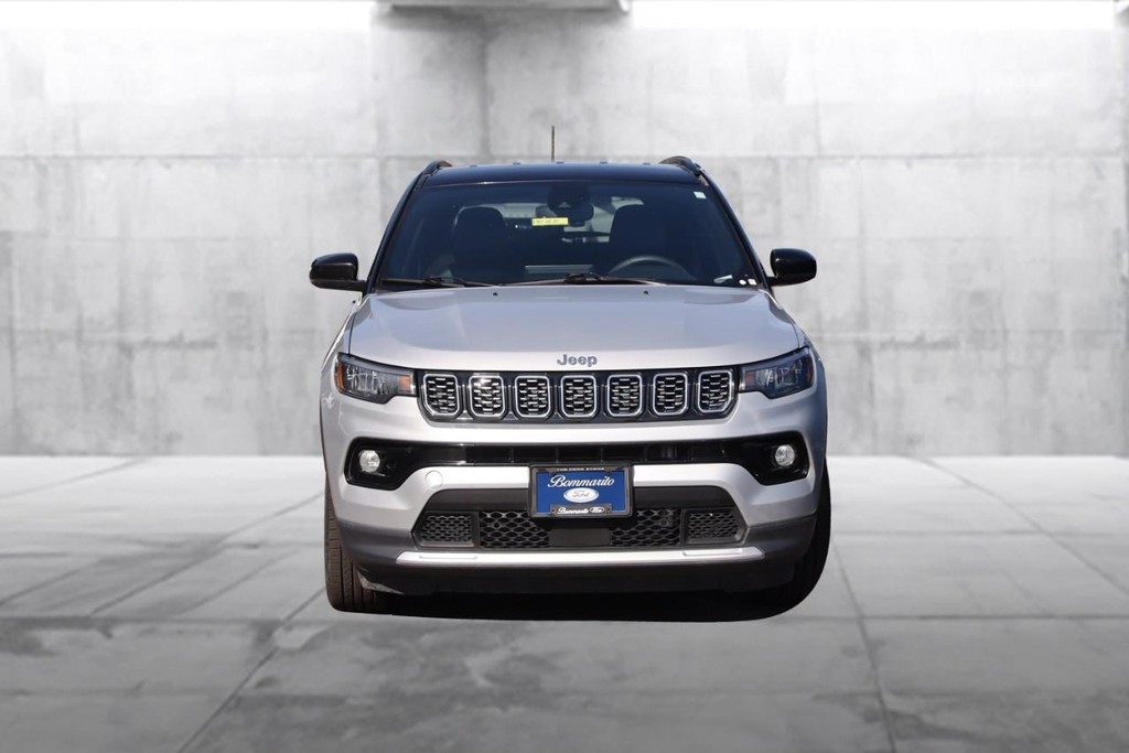 Jeep Compass Vehicle Image 04