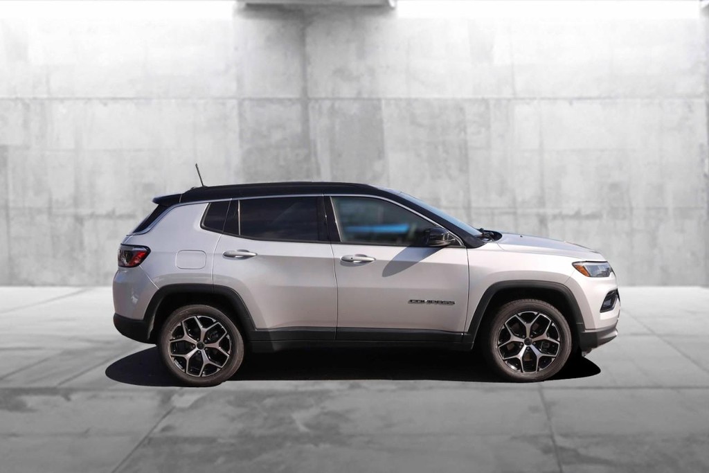 Jeep Compass Vehicle Image 05