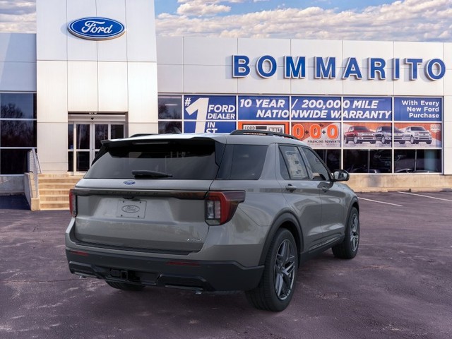Ford Explorer Vehicle Image 08