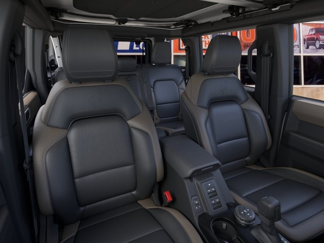 Ford Bronco Vehicle Image 10