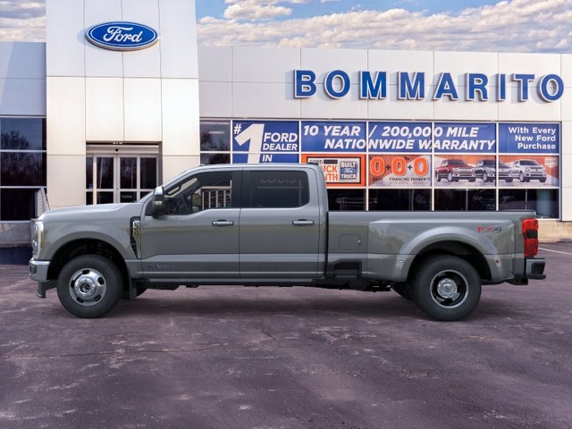 Ford Super Duty F-350 DRW Vehicle Image 03