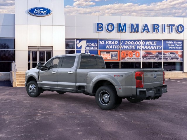 Ford Super Duty F-350 DRW Vehicle Image 04