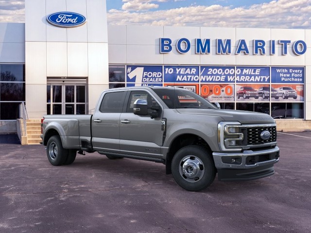 Ford Super Duty F-350 DRW Vehicle Image 07