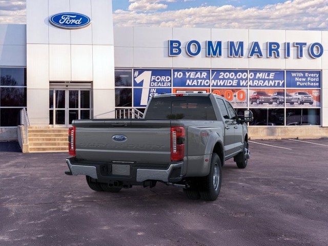 Ford Super Duty F-350 DRW Vehicle Image 08