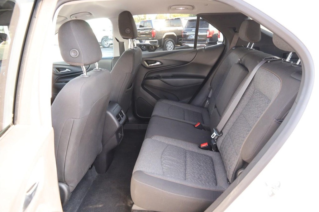 Chevrolet Equinox Vehicle Full-screen Gallery Image 10