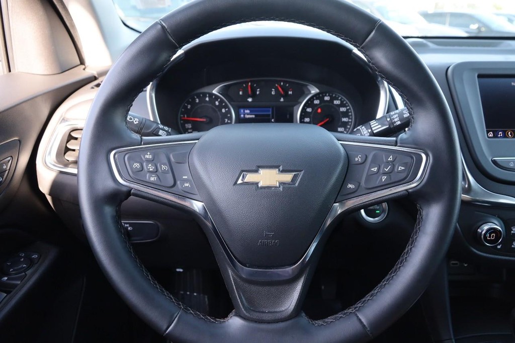 Chevrolet Equinox Vehicle Full-screen Gallery Image 11