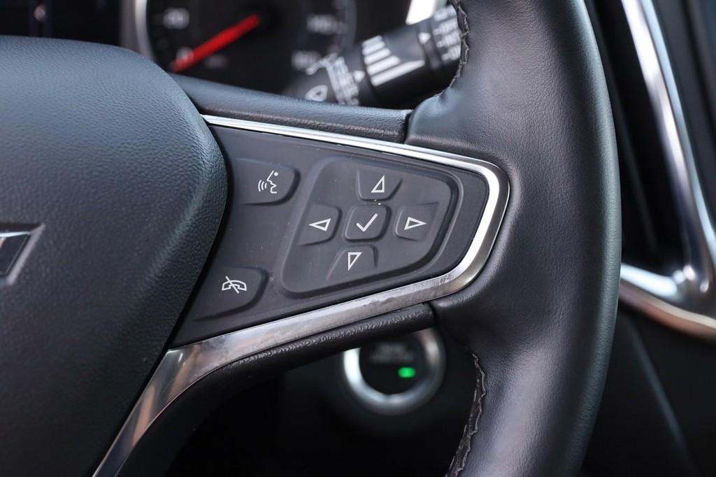 Chevrolet Equinox Vehicle Full-screen Gallery Image 13