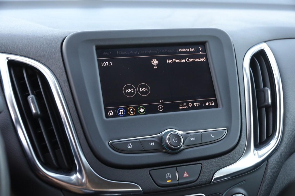 Chevrolet Equinox Vehicle Full-screen Gallery Image 17