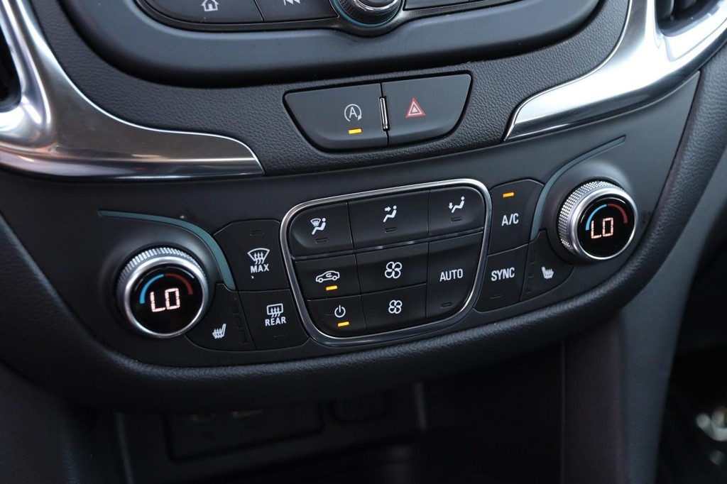 Chevrolet Equinox Vehicle Full-screen Gallery Image 19