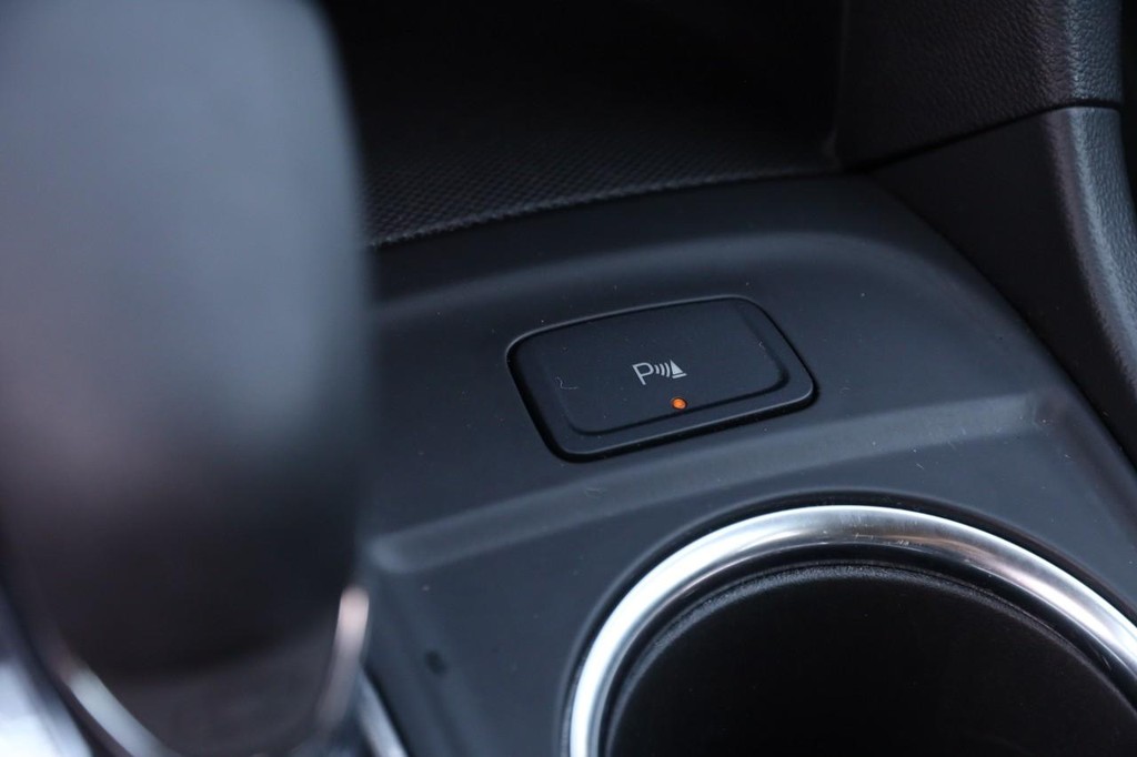 Chevrolet Equinox Vehicle Full-screen Gallery Image 20