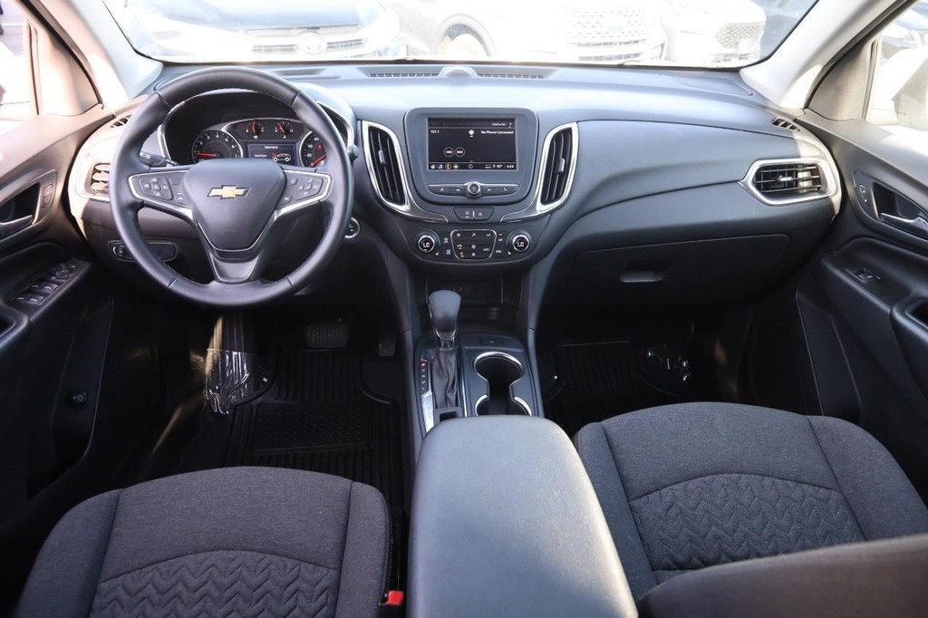 Chevrolet Equinox Vehicle Full-screen Gallery Image 22