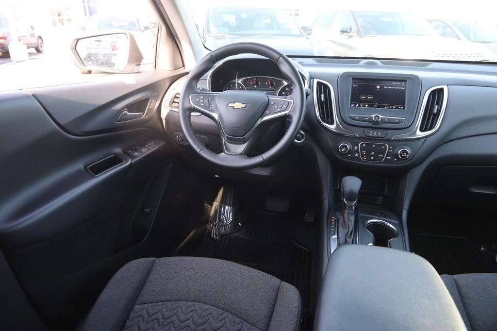 Chevrolet Equinox Vehicle Full-screen Gallery Image 23
