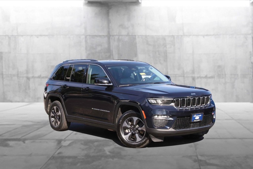 Jeep Grand Cherokee 4xe Vehicle Full-screen Gallery Image 2