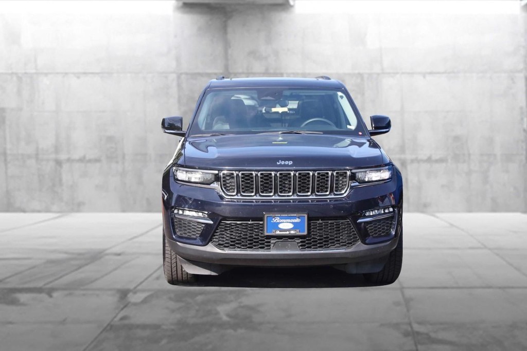 Jeep Grand Cherokee 4xe Vehicle Full-screen Gallery Image 4