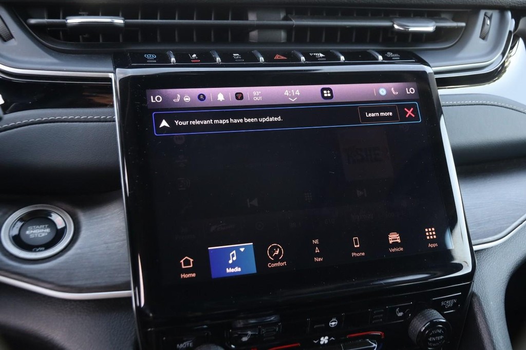 Jeep Grand Cherokee 4xe Vehicle Full-screen Gallery Image 17