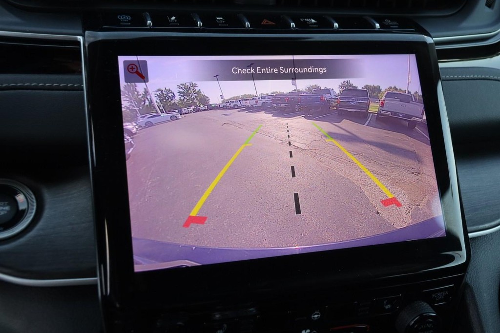 Jeep Grand Cherokee 4xe Vehicle Full-screen Gallery Image 18